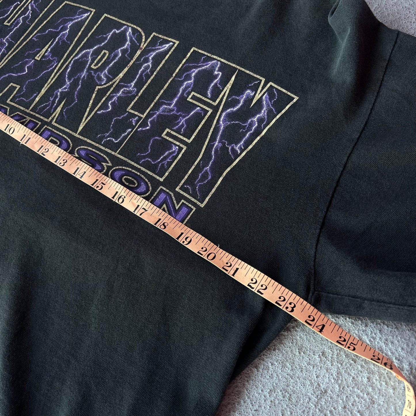 (L) Vintage 1995 Harley Davidson faded lightning longsleeve