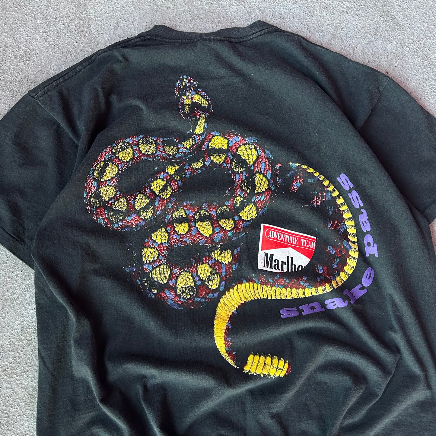 (XL) Marlboro reprint snake pass pocket tee