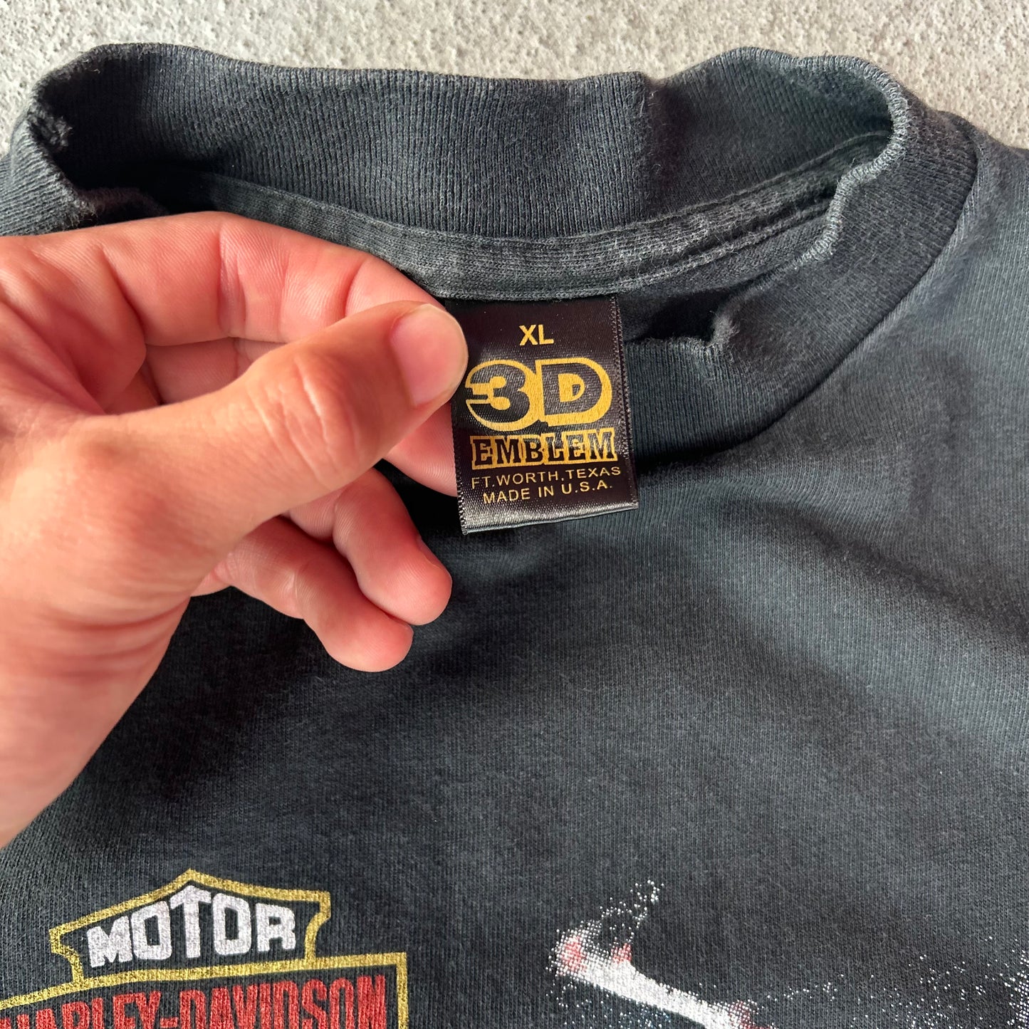 (XL) MODERN 3d emblem panther tee