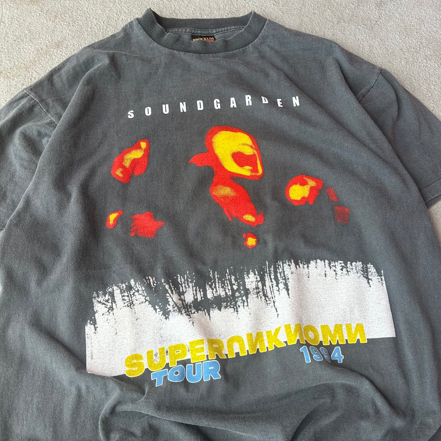 (XL) MODERN soundgarden superunknown tee faded