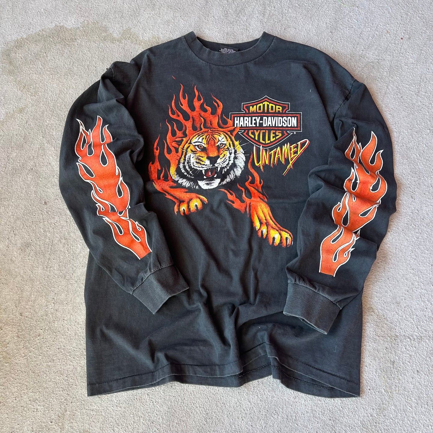 (XL) MODERN untamed flame sleeve Harley tee