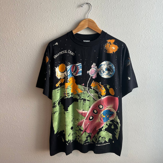 (XL) Grateful Dead standing on the moon AOP tee shirt