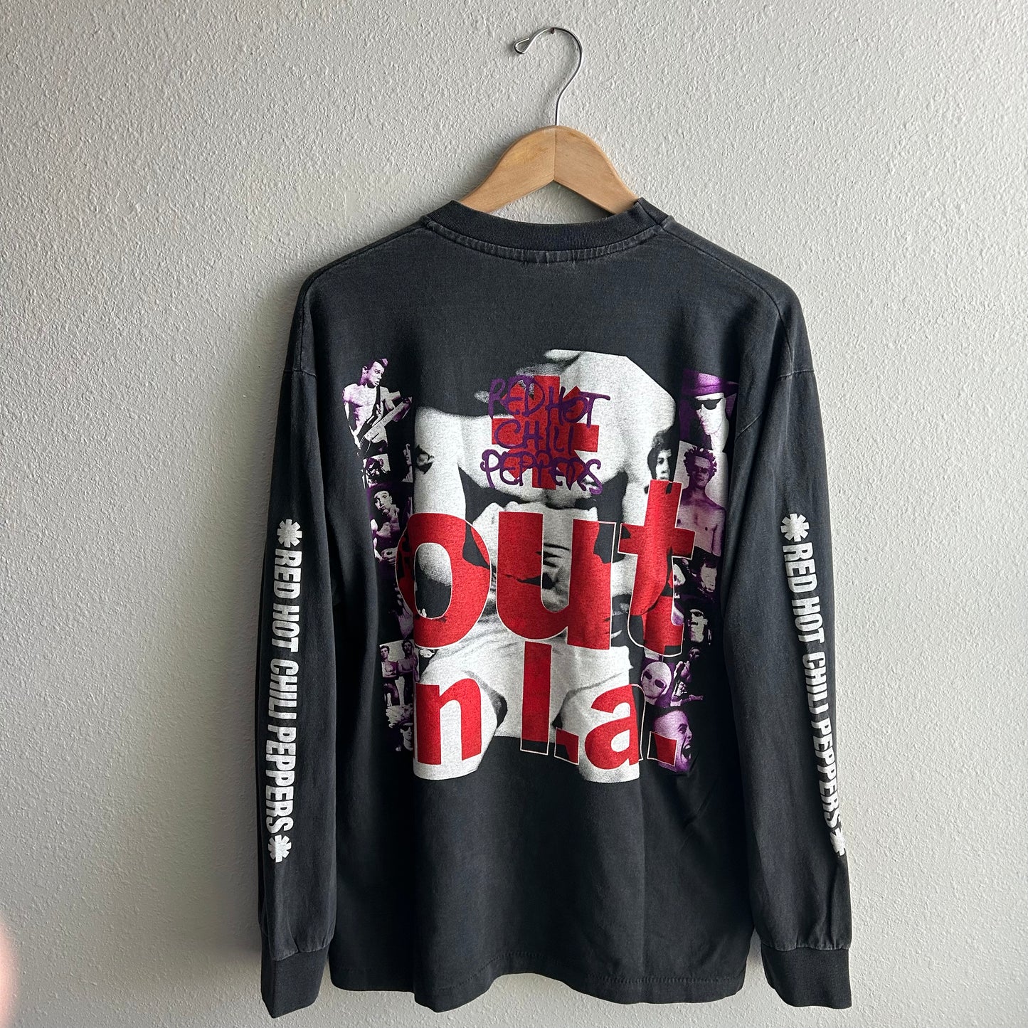 (XL) Red Hot Chili Peppers out in LA Longsleeve tee shirt