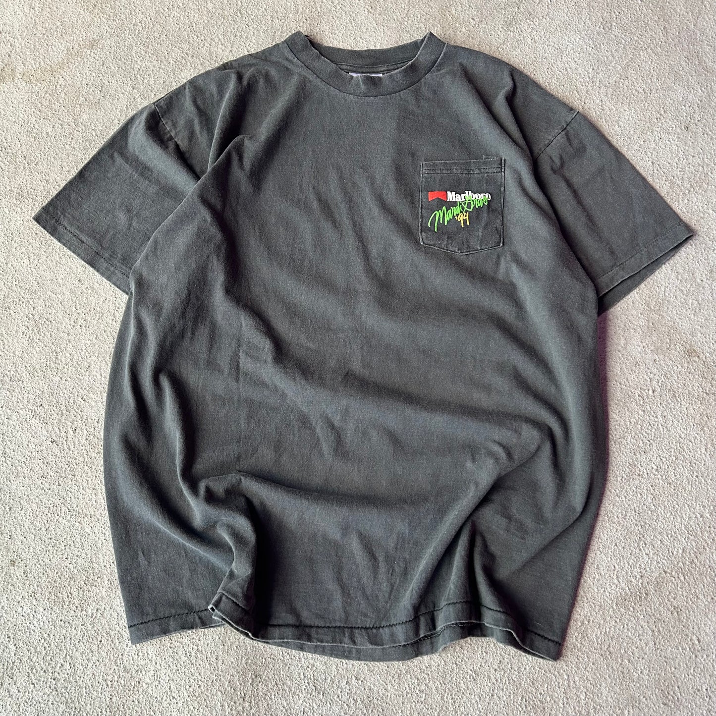 (XL) MODERN Marlboro Cowboy pocket tee