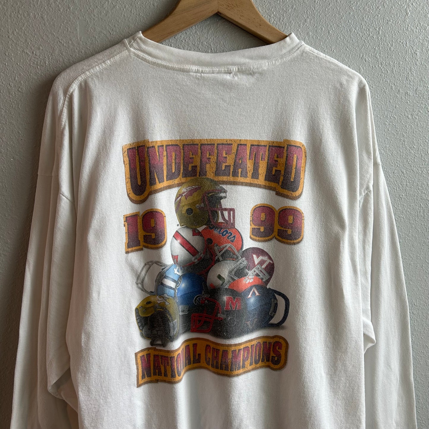 (XXXL) Vintage 1999 National Champions Helmet Longsleeve Shirt