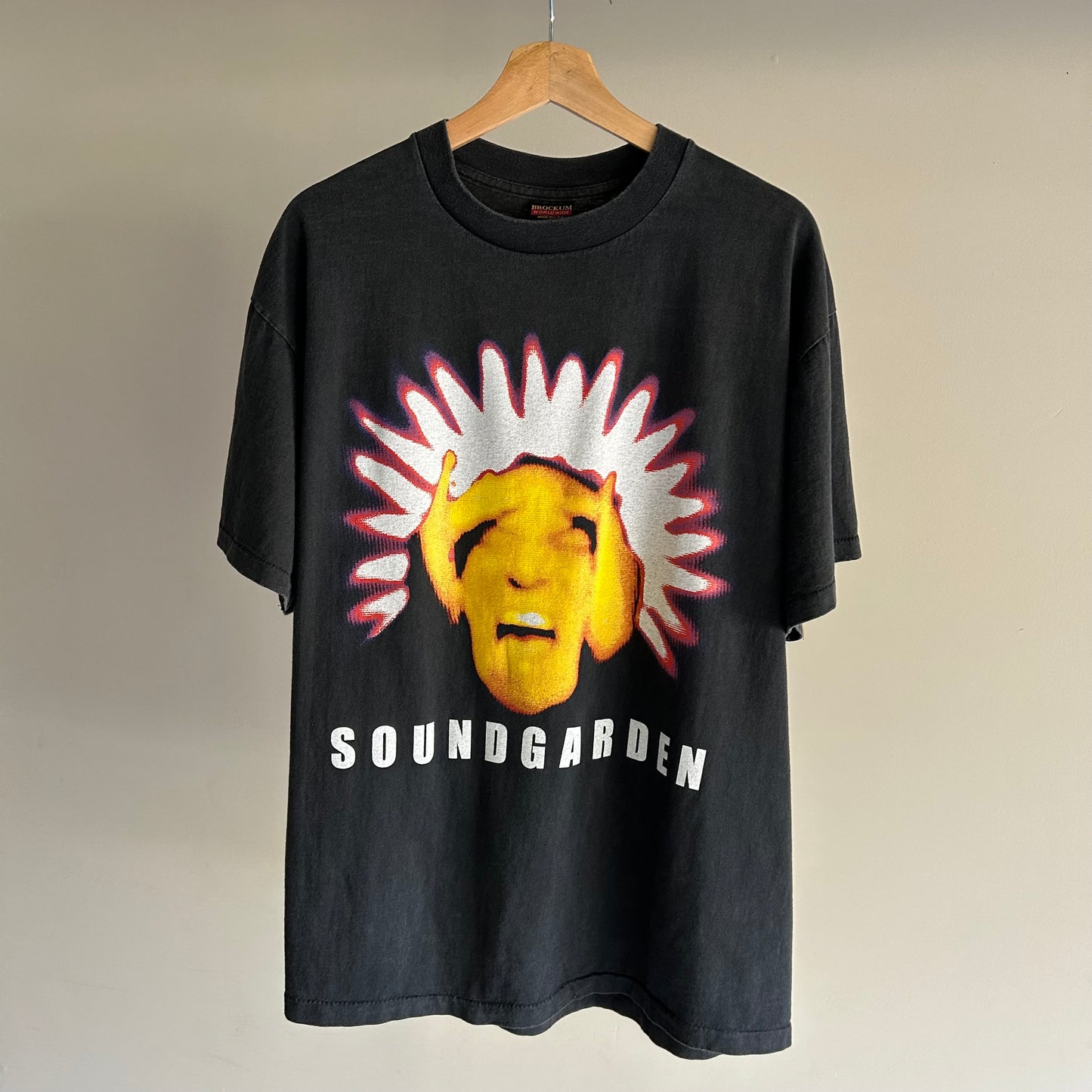 (XL) Soundgarden Black Hole Sun Vintage T-shirt *REPRINT* Brockum Tag Faded Modern