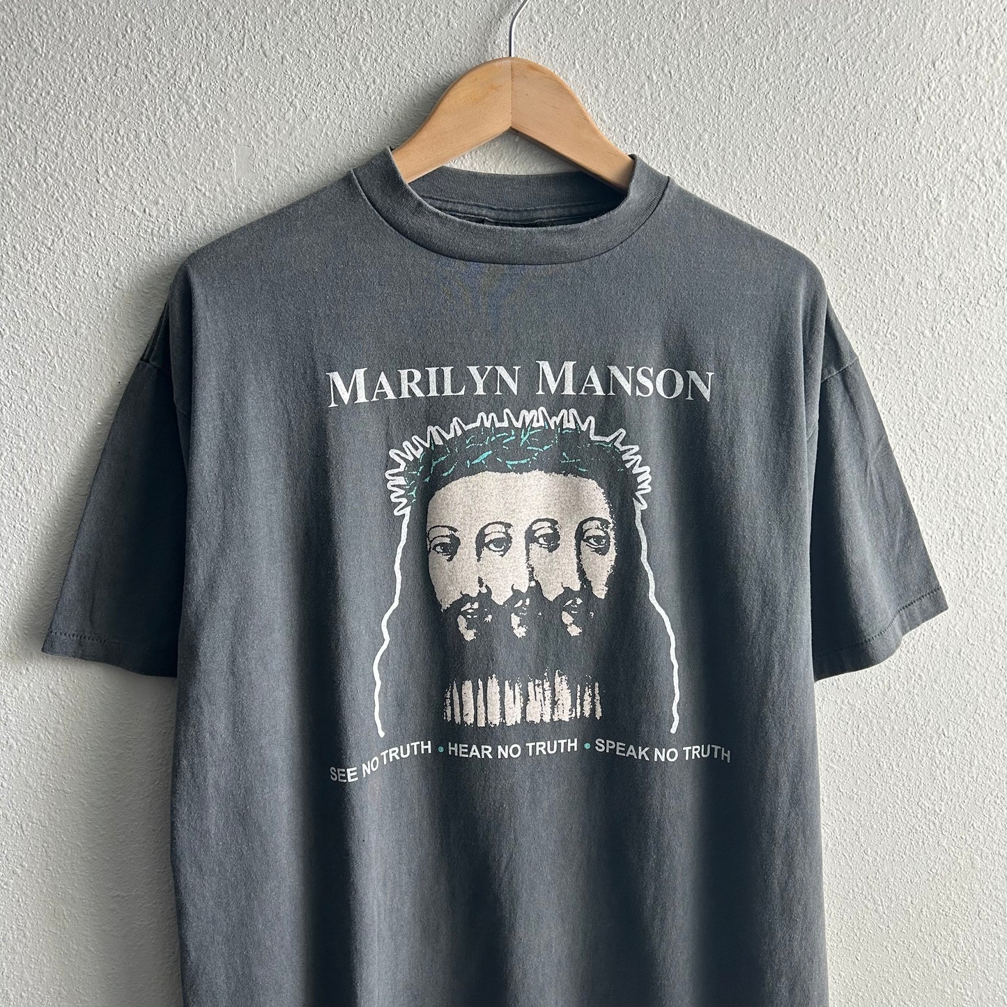 (XL) vintage reprint Marilyn Manson faded tee shirt