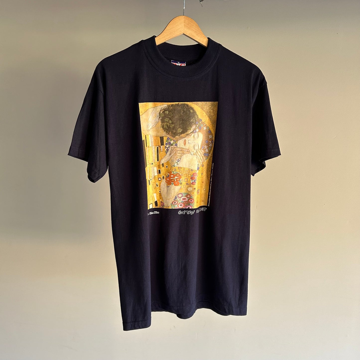 VTG 90s Gustav Klimt The Kiss Tee Shirt Painting Art Rare M Euro Tag Supreme Archive