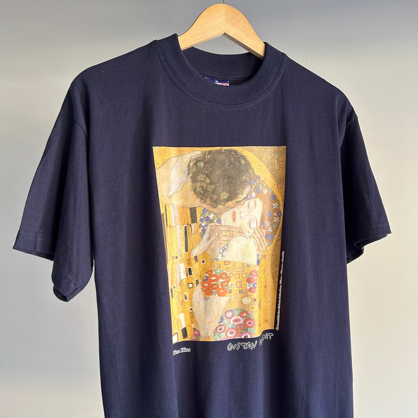 VTG 90s Gustav Klimt The Kiss Tee Shirt Painting Art Rare M Euro Tag Supreme Archive