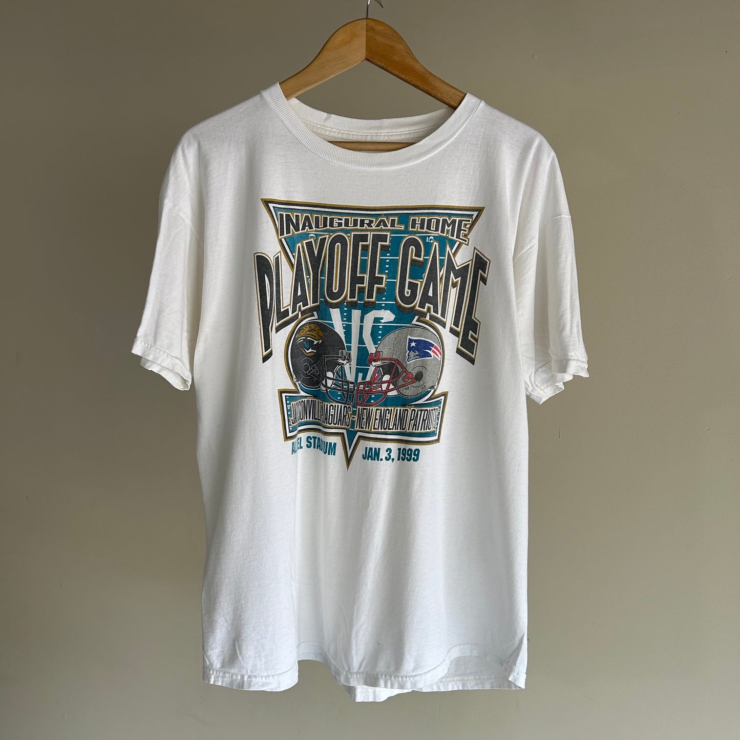 (L) Vintage 1999 Jacksonville Jaguars Inaugural Home Playoff Game tee shirt