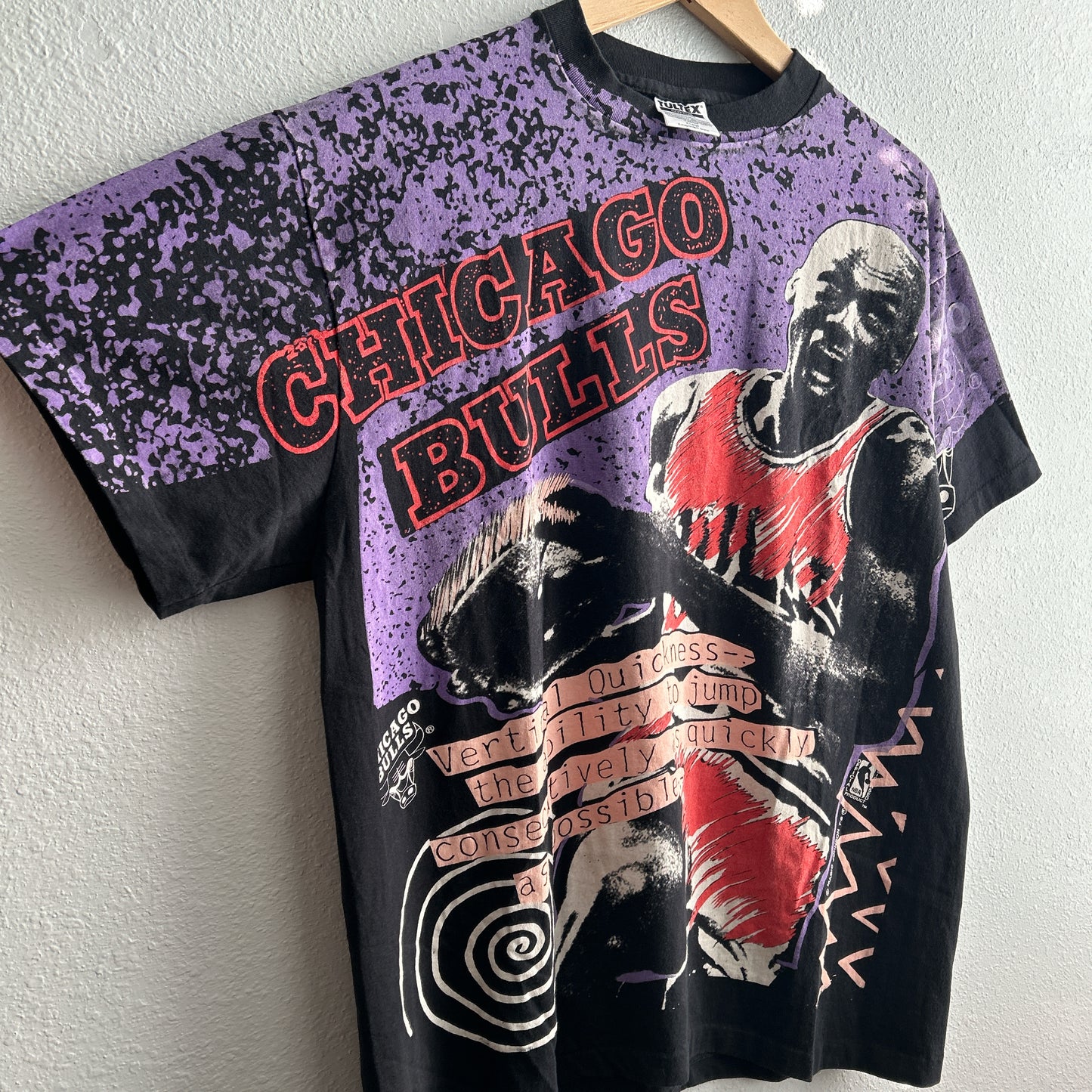 (XL) Modern Chicago Bulls AOP magic Johnson Tultex Michael Jordan AOP