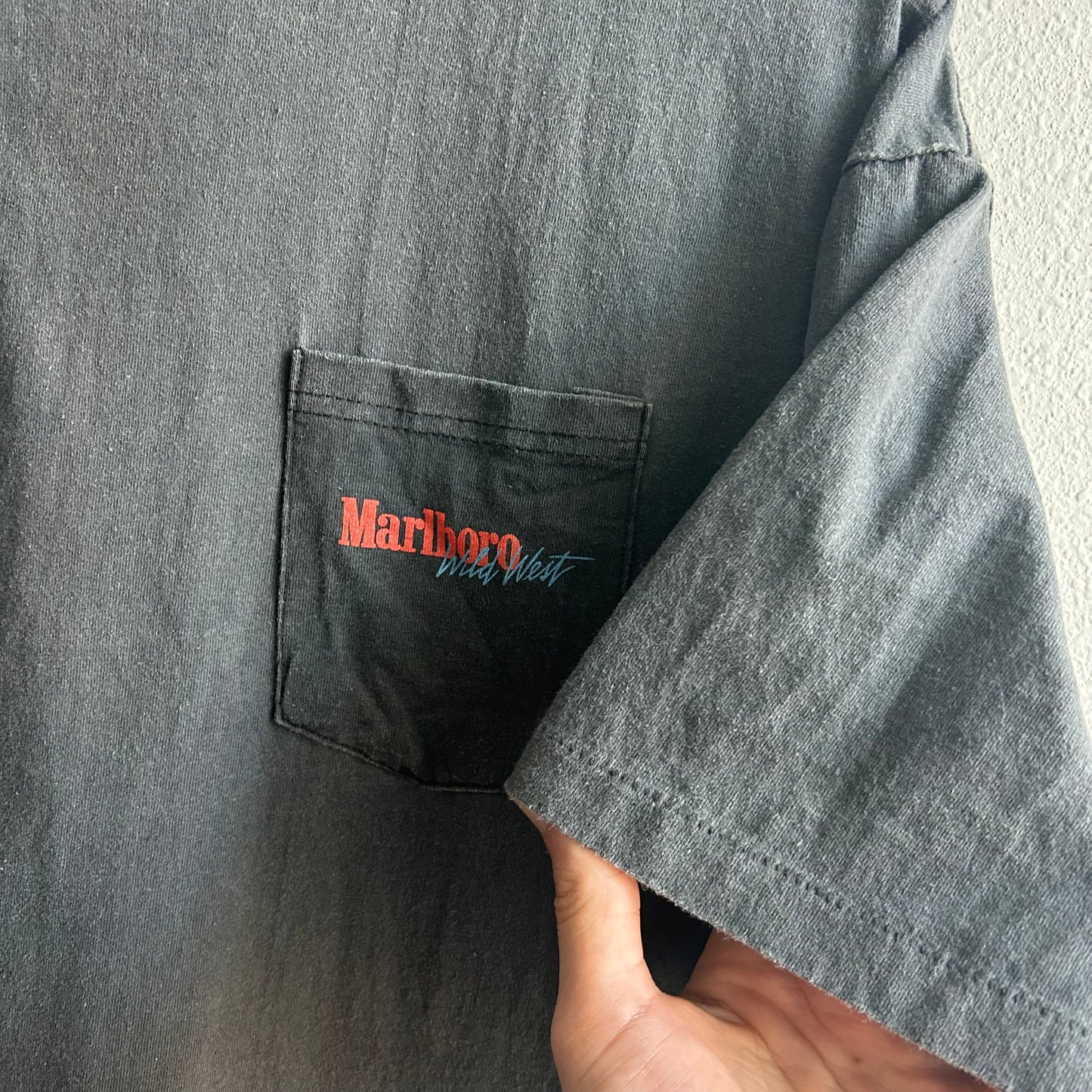 (XL) Marlboro reprint country cowboy horse pocket square tee shirt