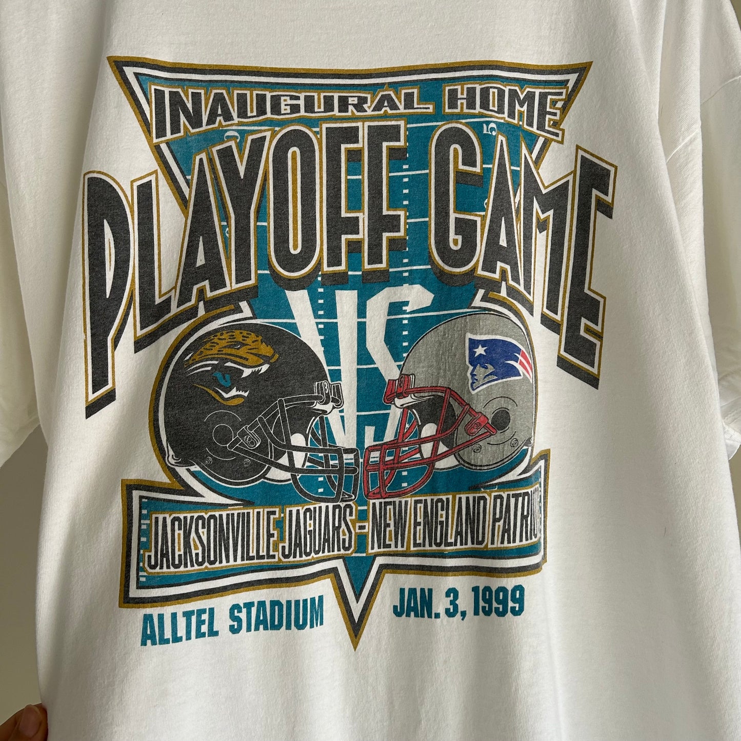 (L) Vintage 1999 Jacksonville Jaguars Inaugural Home Playoff Game tee shirt