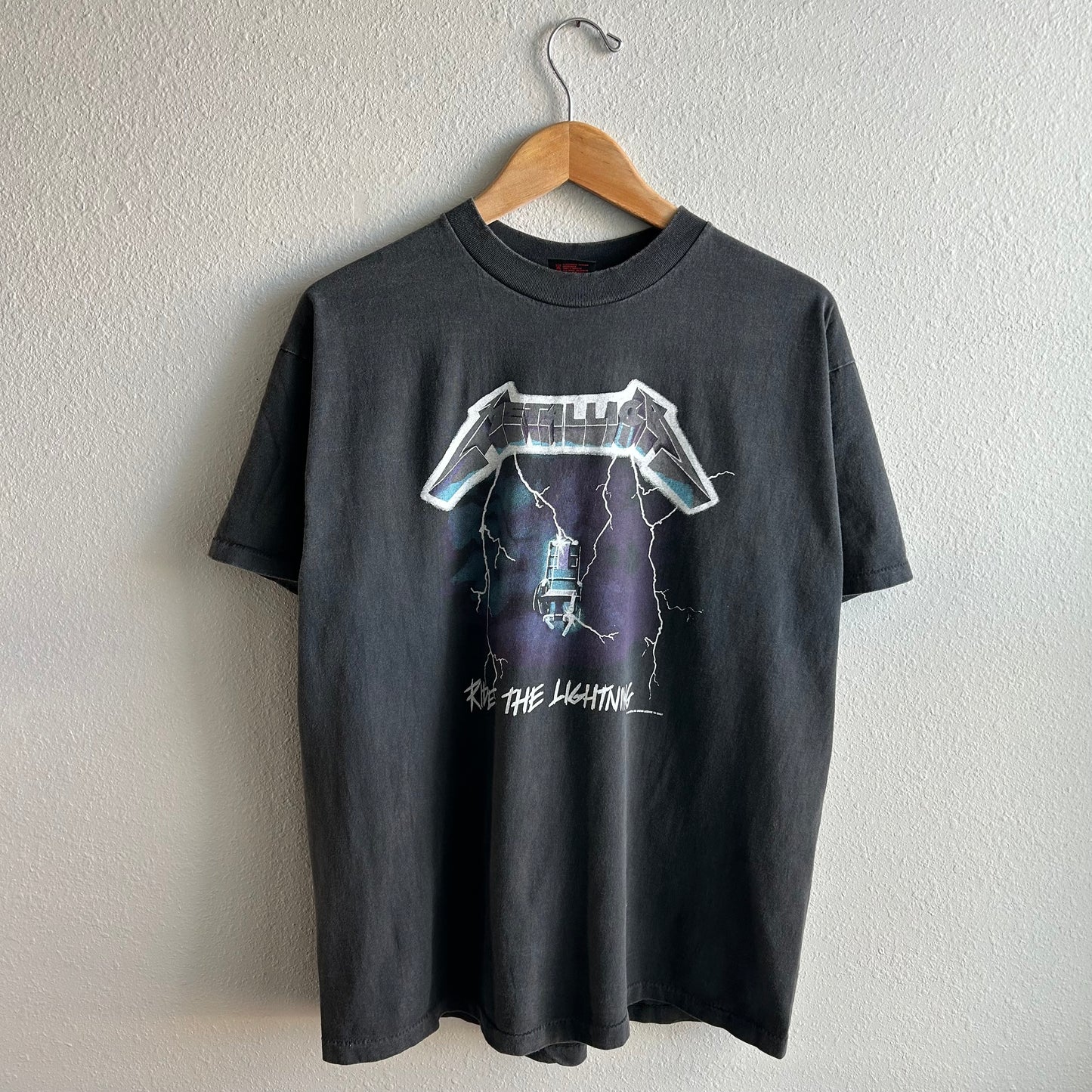 (XL) Metallica ride the lightning modern reprint