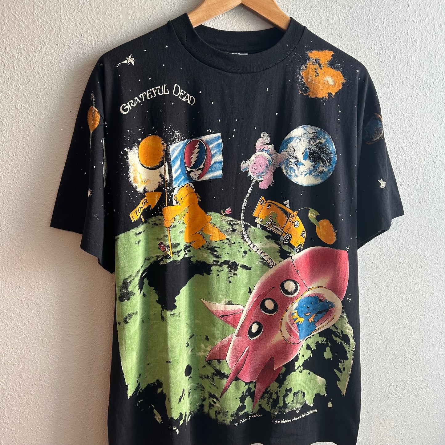 (XL) Grateful Dead standing on the moon AOP tee shirt