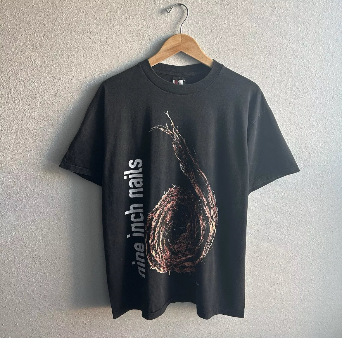 (XL) Nine Inch Nails vintage REPRINT giant tag rope tee shirt